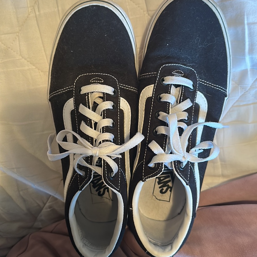 Vans - Picture 5 of 7